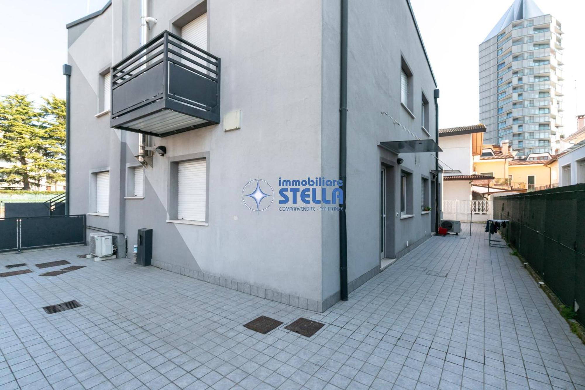 Condominio Milan Lido di Jesolo Exteriör bild